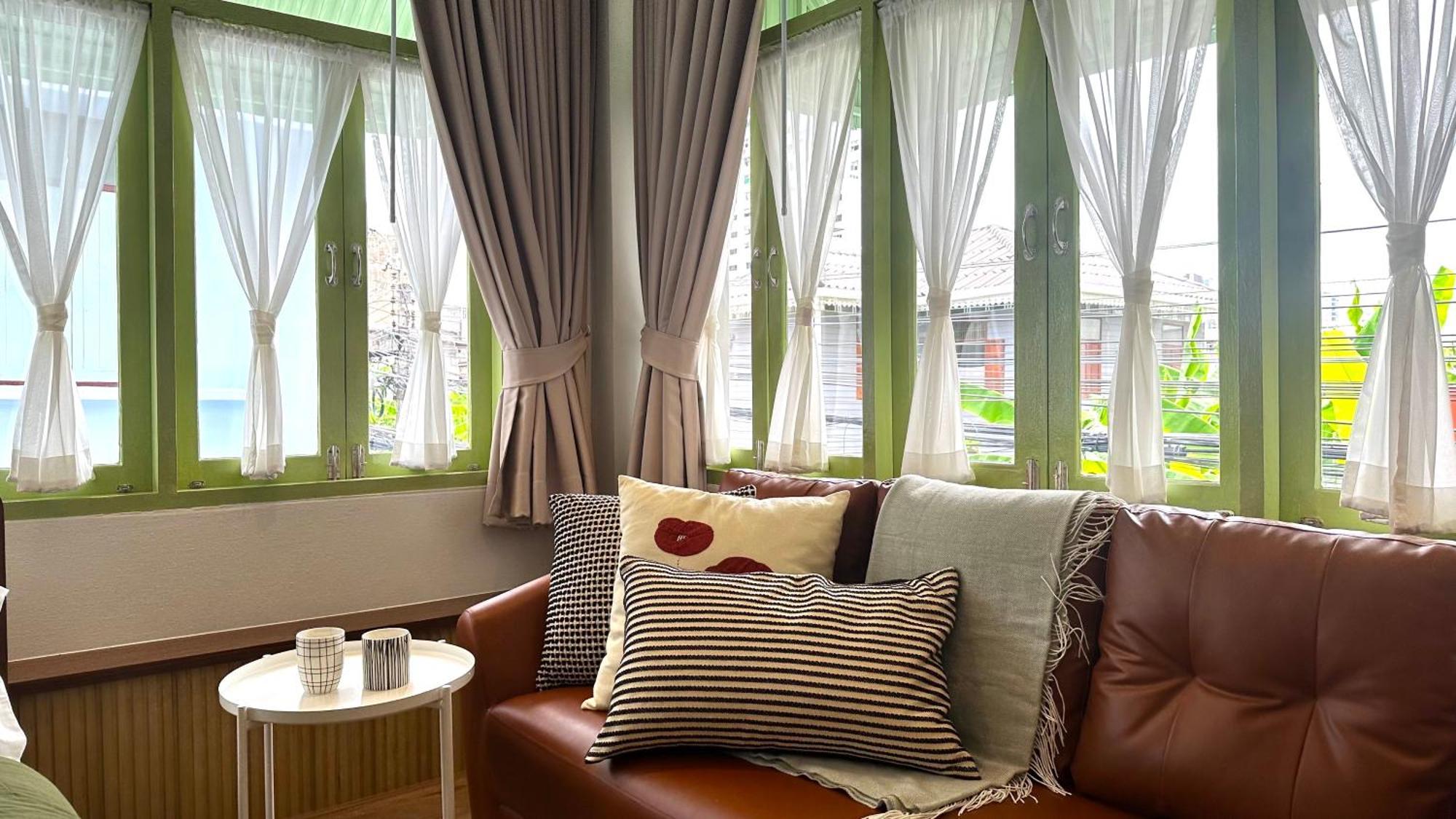The Tangerine Guesthouse 방콕 외부 사진