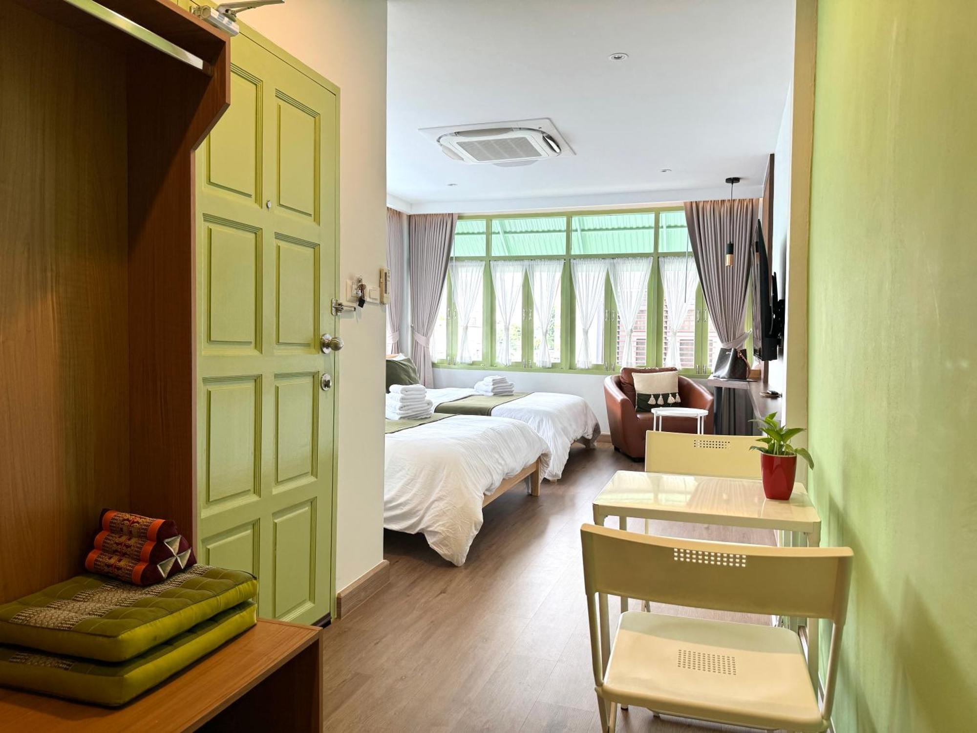 The Tangerine Guesthouse 방콕 외부 사진